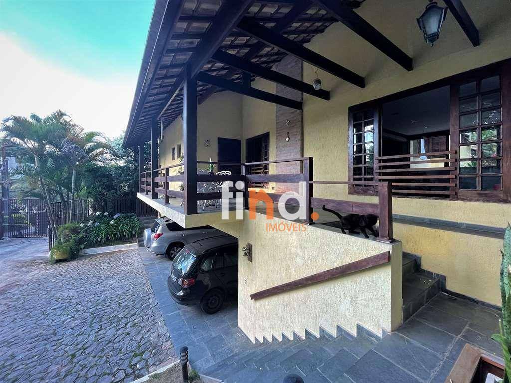 Casa de Condomínio à venda com 4 quartos, 220m² - Foto 5