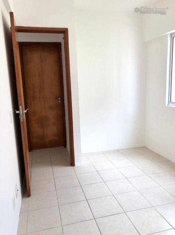 Apartamento à venda com 2 quartos, 60m² - Foto 15