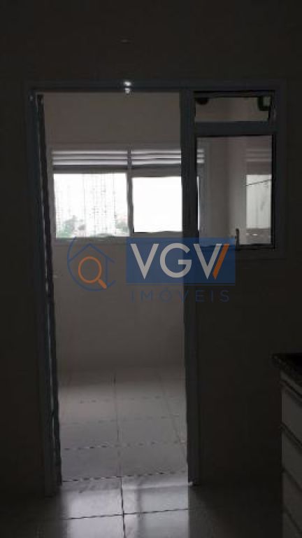 Apartamento à venda com 2 quartos, 62m² - Foto 10