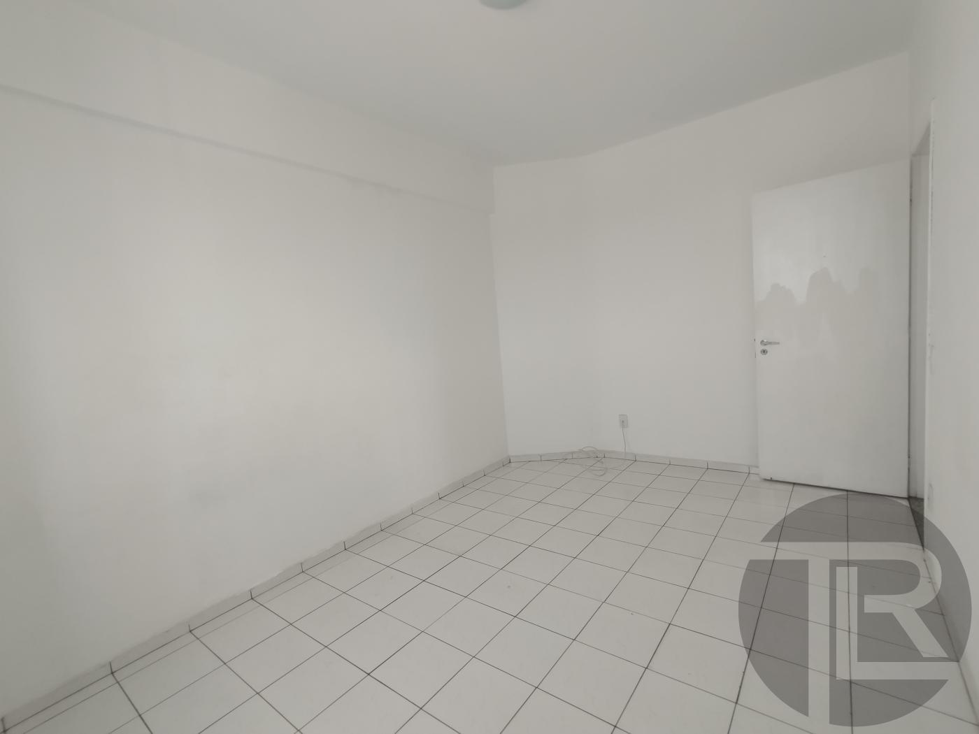 Apartamento para alugar com 2 quartos, 68m² - Foto 18