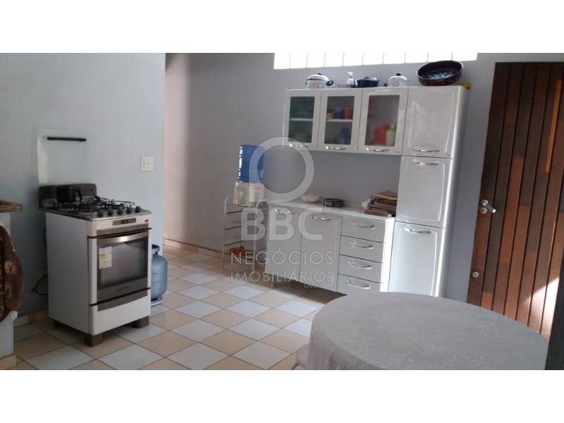 Casa à venda com 3 quartos, 200m² - Foto 5