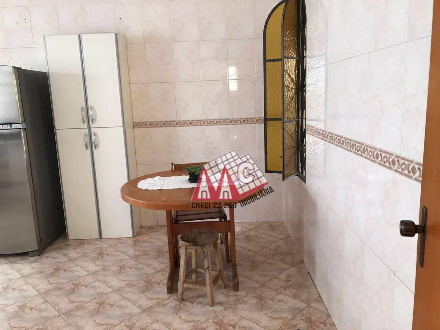 Casa à venda com 3 quartos, 195m² - Foto 8