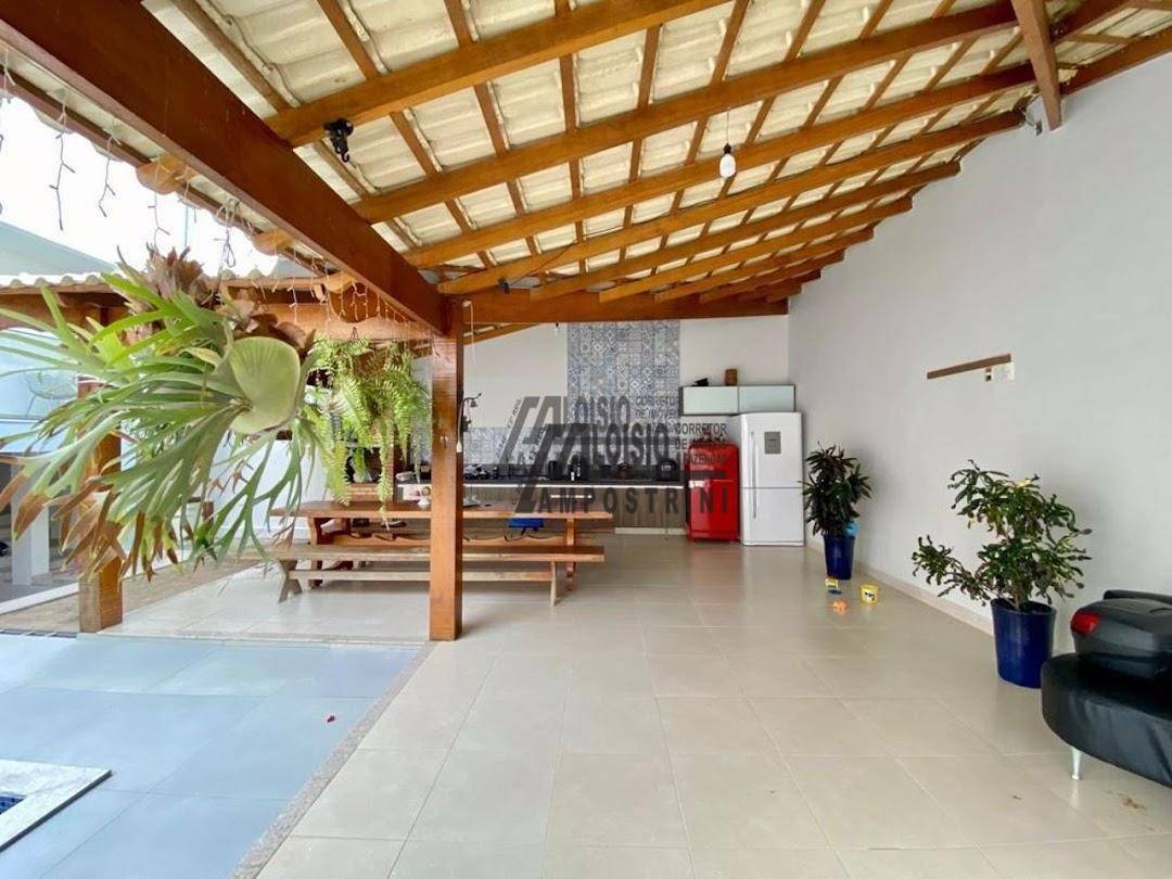 Casa à venda com 3 quartos, 200m² - Foto 3