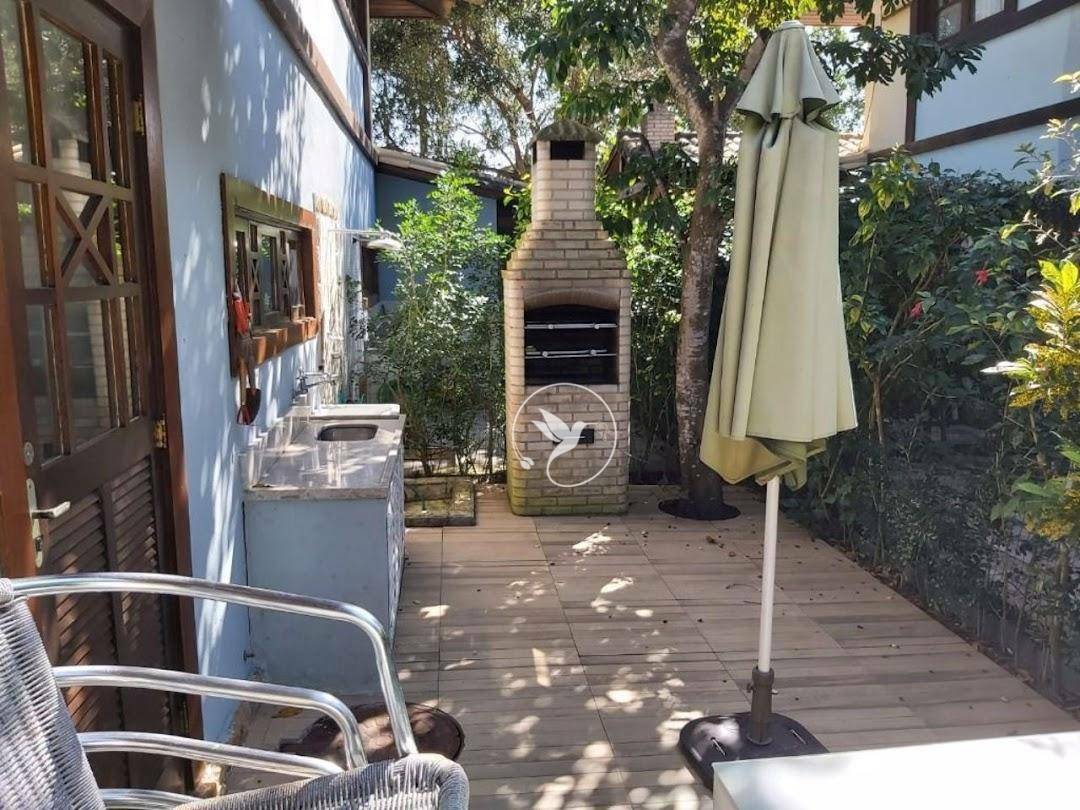 Casa de Condomínio à venda com 3 quartos, 240m² - Foto 38