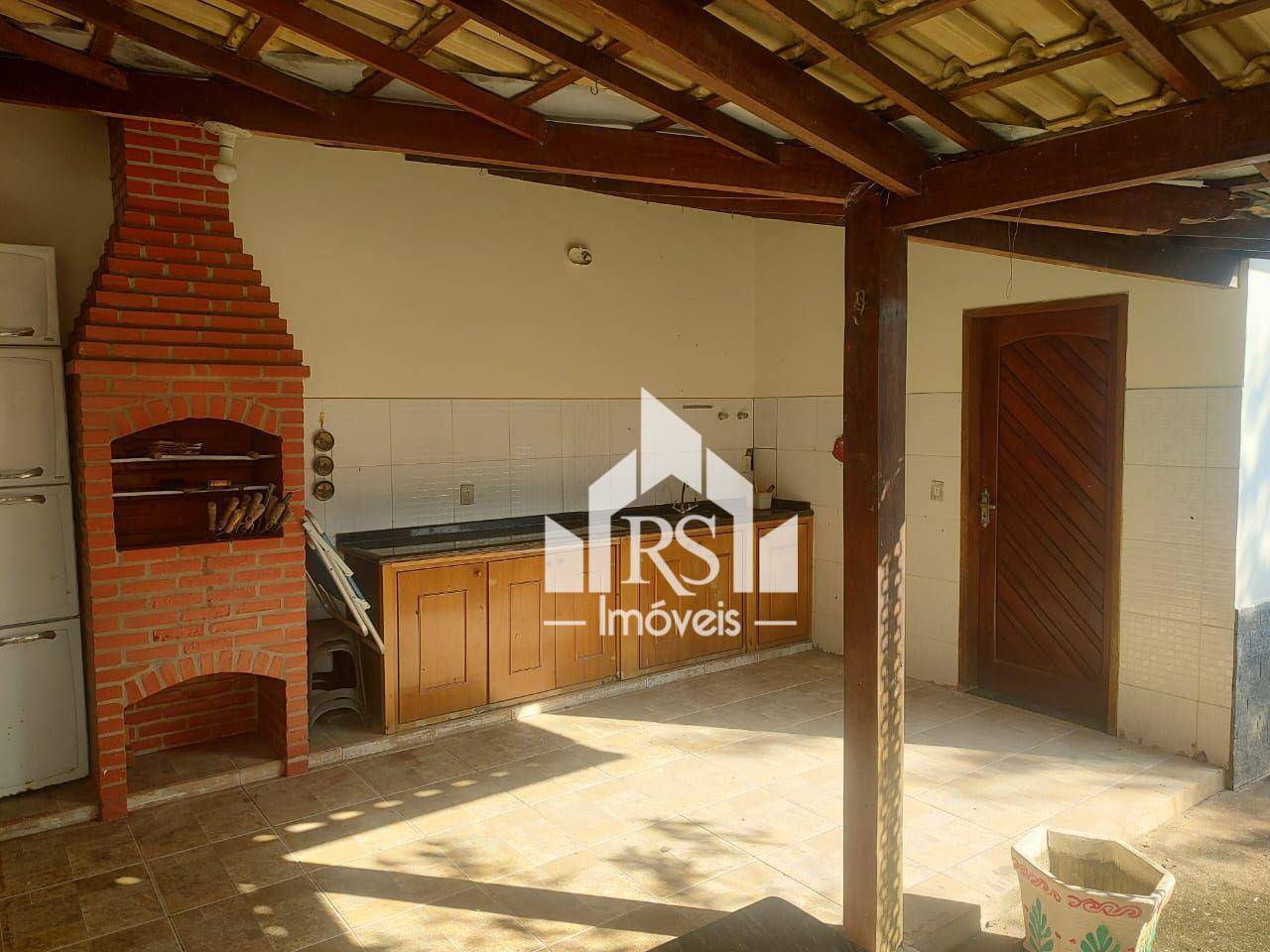 Casa à venda com 3 quartos, 110m² - Foto 9