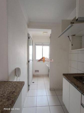 Apartamento à venda com 3 quartos, 66m² - Foto 3