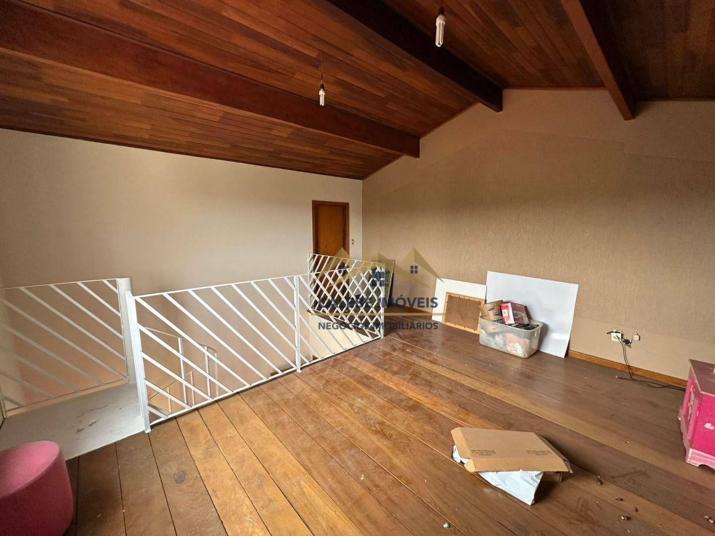 Casa à venda com 4 quartos, 209m² - Foto 12