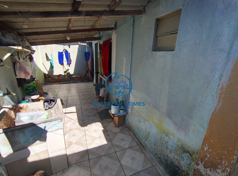 Casa à venda com 1 quarto, 100m² - Foto 8