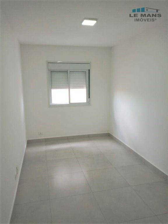 Apartamento à venda com 2 quartos, 66m² - Foto 13