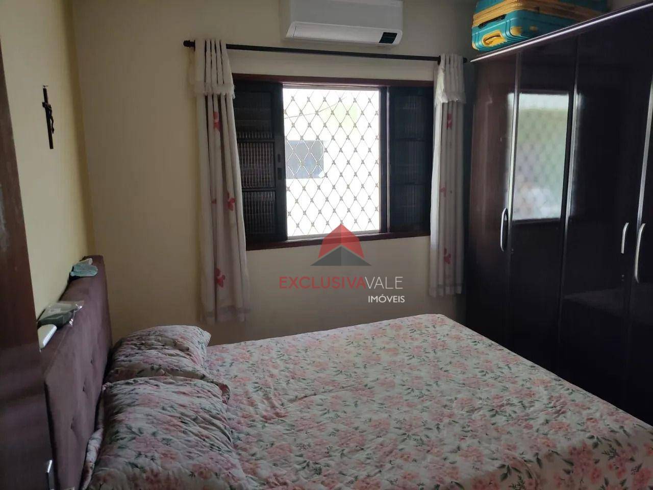 Casa à venda com 3 quartos, 222m² - Foto 7