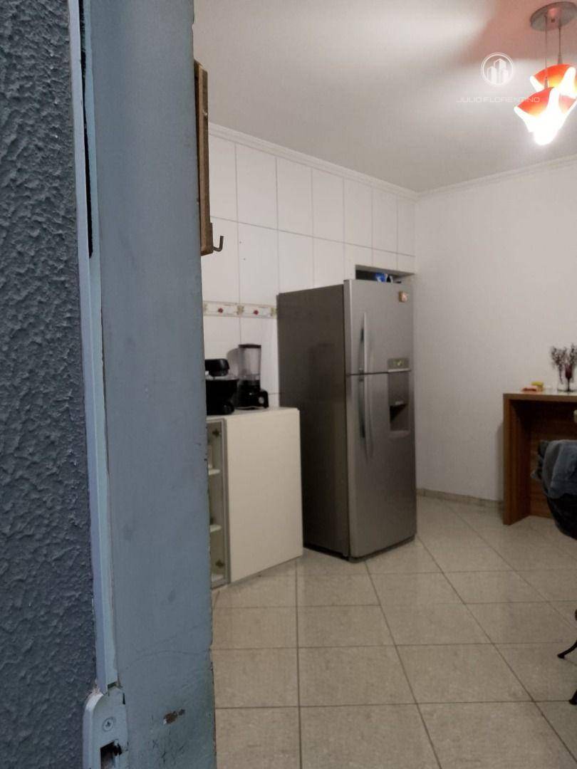 Sobrado à venda com 3 quartos, 200m² - Foto 10