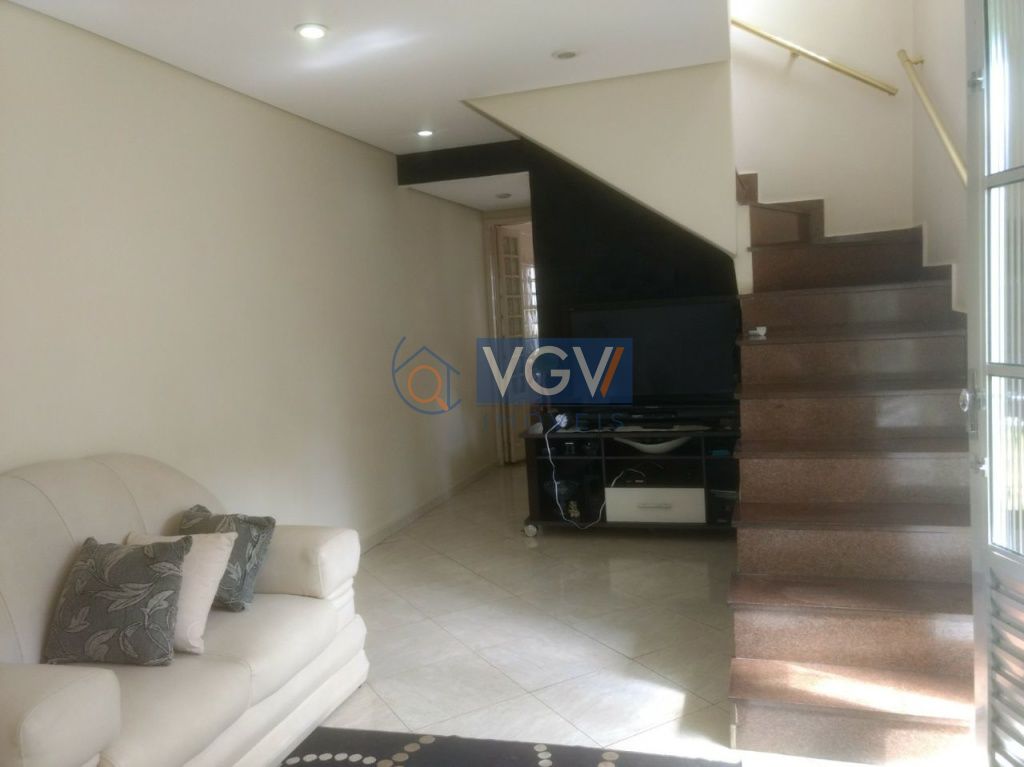 Casa à venda com 3 quartos, 150m² - Foto 1