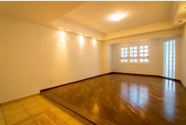 Sobrado à venda e aluguel com 3 quartos, 256m² - Foto 1