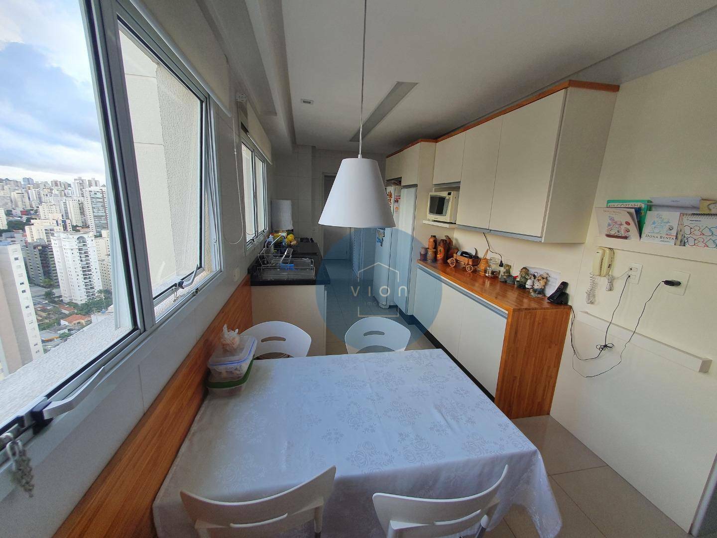 Apartamento à venda com 4 quartos, 185m² - Foto 17