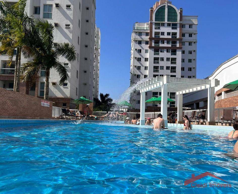 Apartamento para alugar com 2 quartos, 60m² - Foto 12