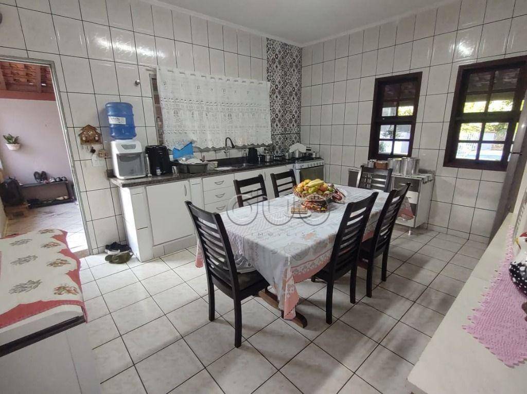 Casa à venda com 3 quartos, 215m² - Foto 18