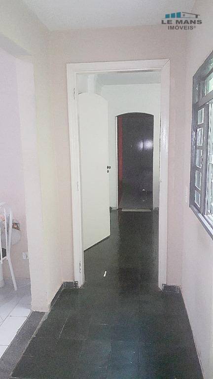 Casa à venda com 2 quartos, 170m² - Foto 9