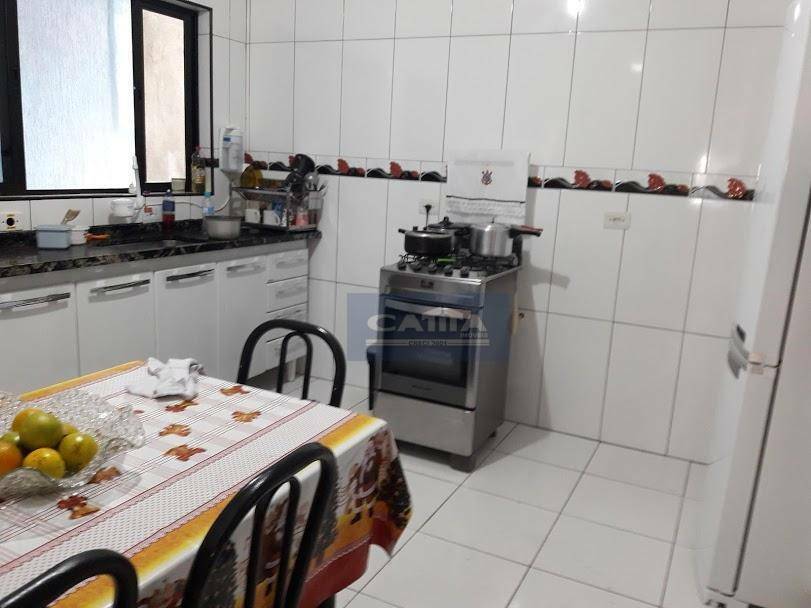 Sobrado à venda com 6 quartos, 220m² - Foto 10