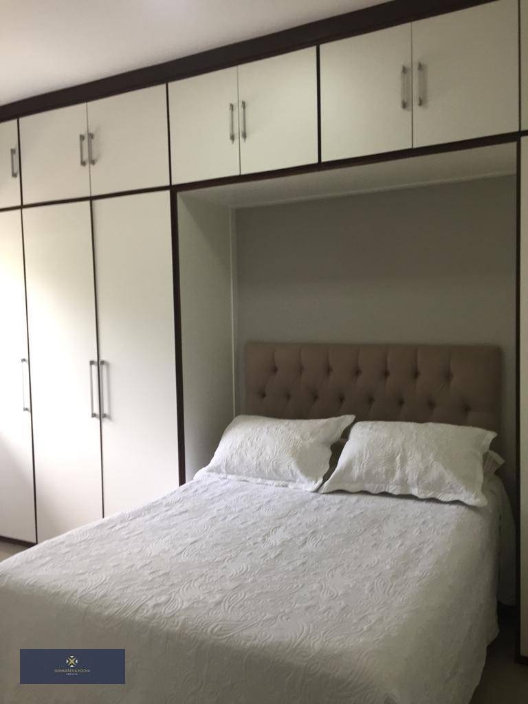 Apartamento à venda com 2 quartos, 80m² - Foto 32