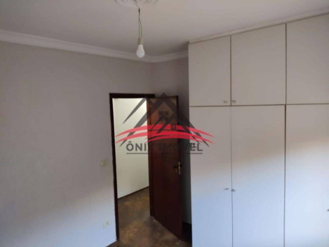 Casa à venda com 2 quartos, 220m² - Foto 8