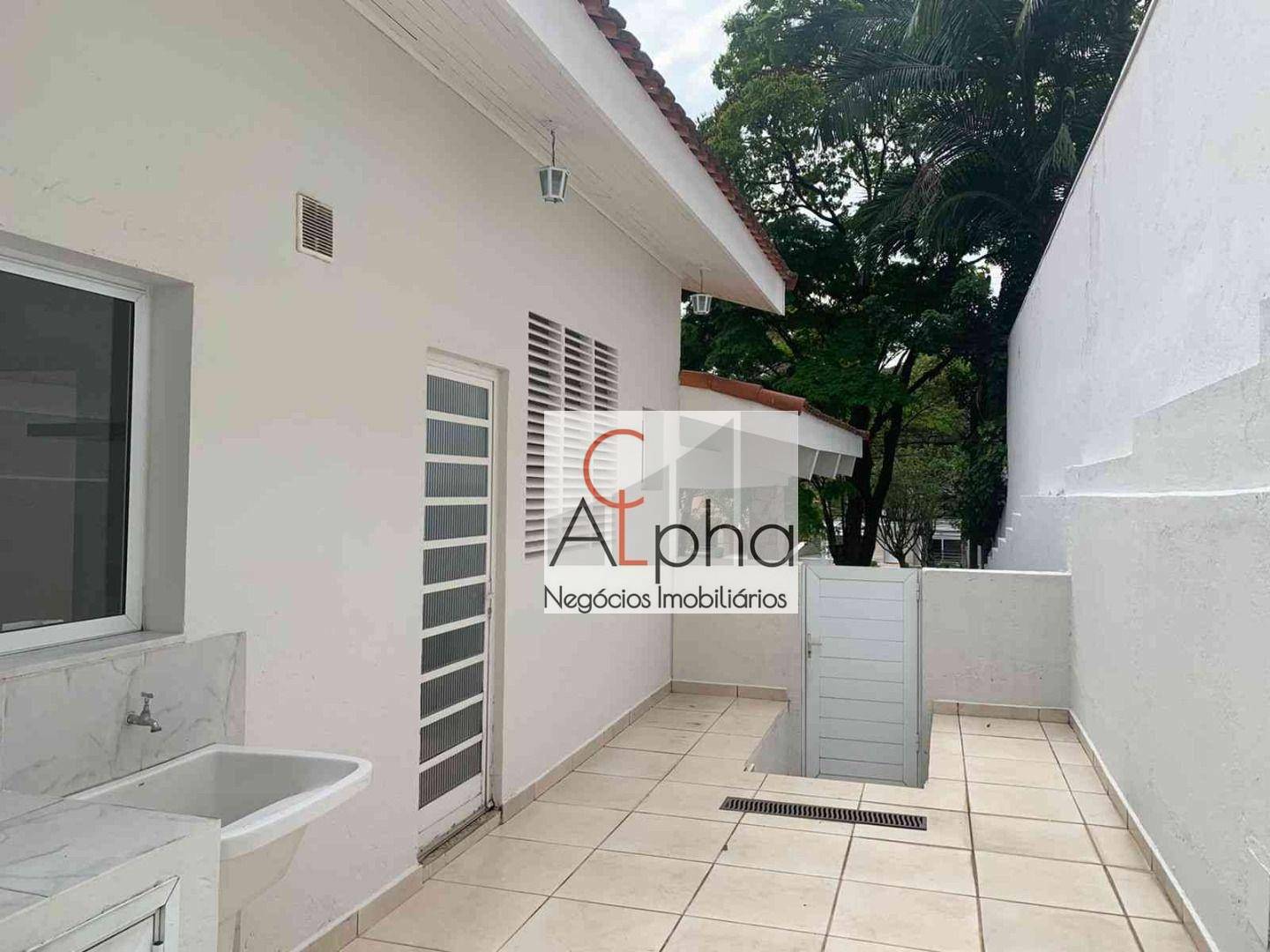 Casa para alugar com 3 quartos, 335m² - Foto 26