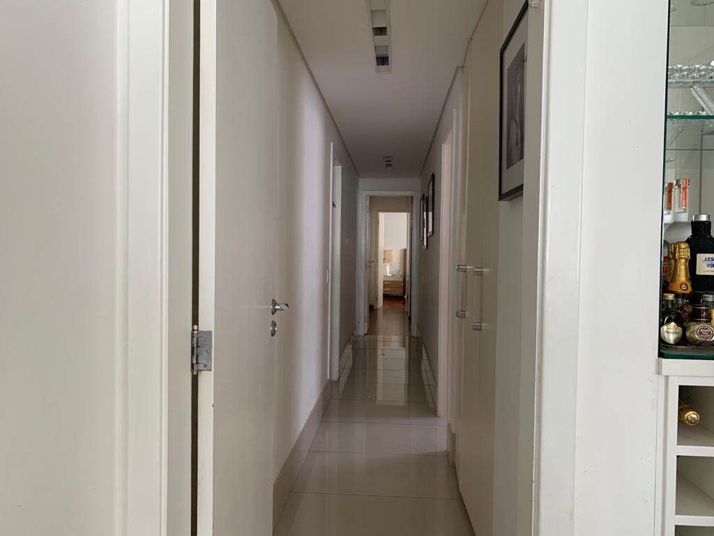 Apartamento à venda com 3 quartos, 200m² - Foto 14