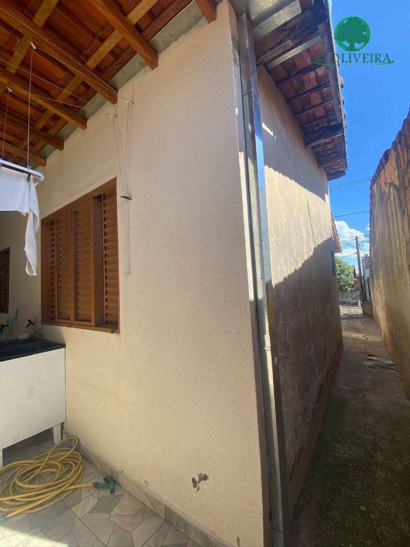 Casa à venda com 2 quartos, 72m² - Foto 16