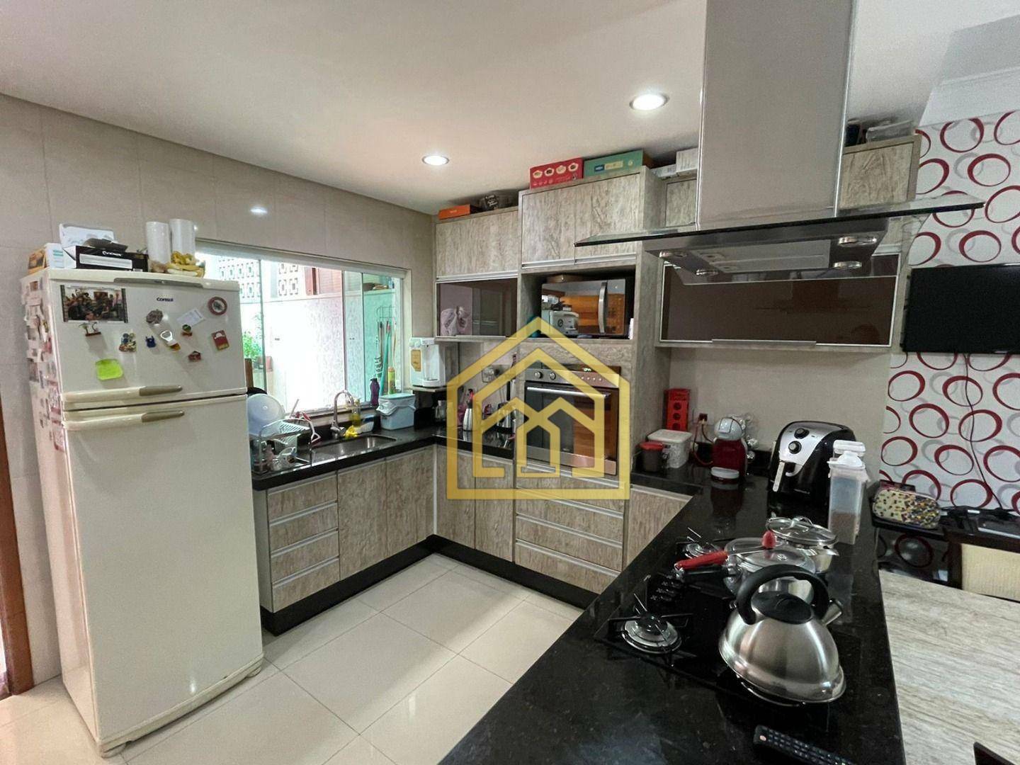 Sobrado à venda com 3 quartos, 250m² - Foto 5