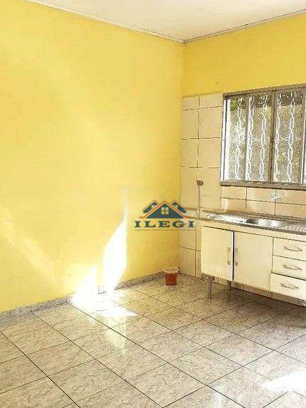 Casa à venda com 4 quartos, 180m² - Foto 4