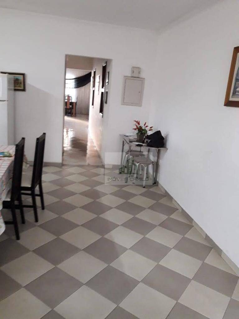 Casa à venda com 5 quartos, 250m² - Foto 6