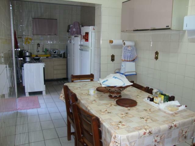 Casa à venda com 3 quartos, 80m² - Foto 12