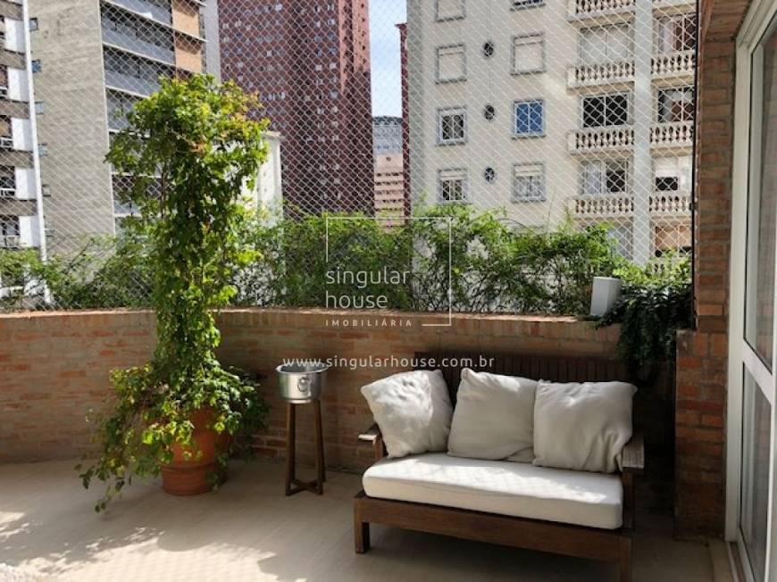 Apartamento à venda com 2 quartos, 240m² - Foto 1