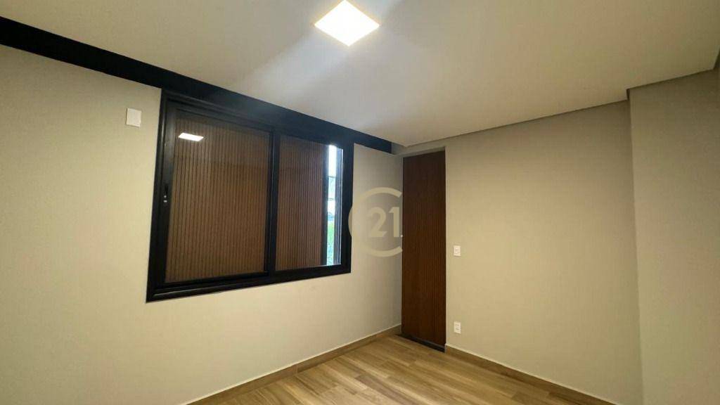 Casa de Condomínio à venda com 4 quartos, 367m² - Foto 11