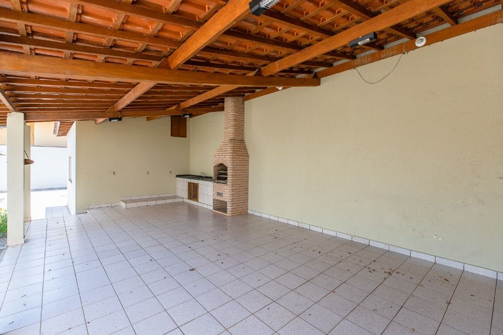 Casa à venda com 4 quartos, 332m² - Foto 13