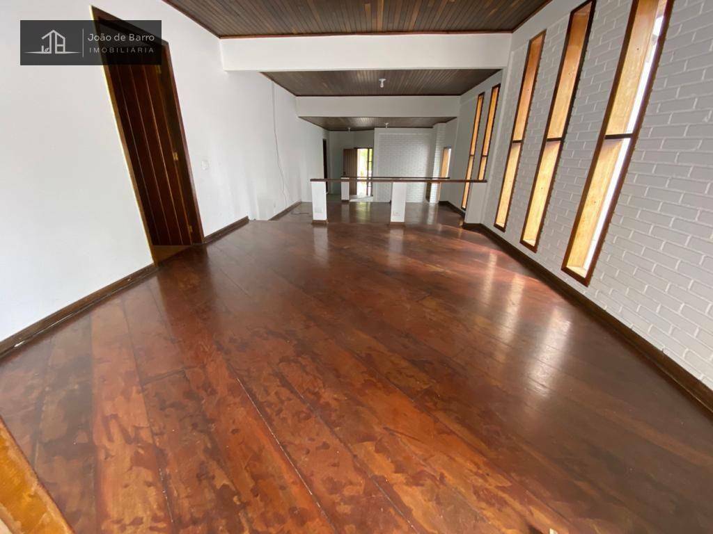 Casa de Condomínio à venda com 4 quartos, 230m² - Foto 3