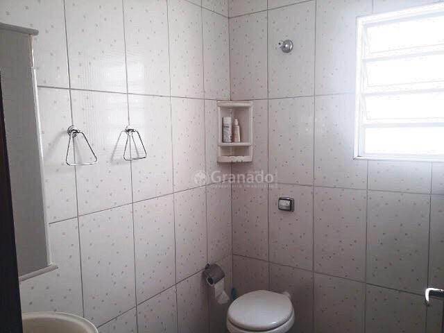 Sobrado à venda com 2 quartos, 300m² - Foto 11