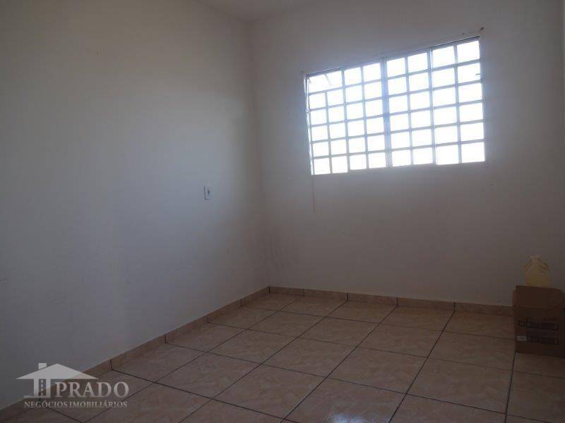 Casa à venda com 3 quartos, 110m² - Foto 11