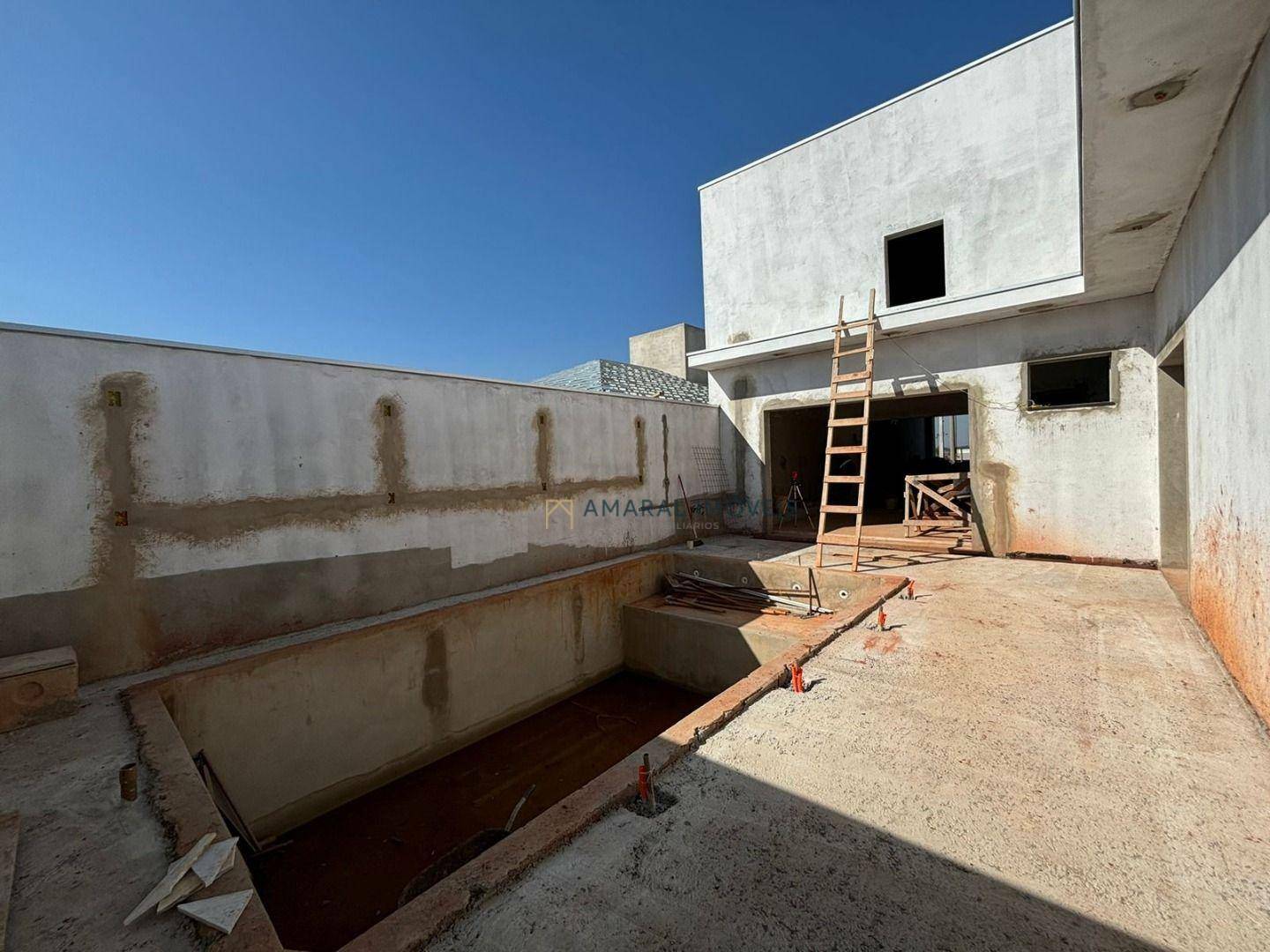 Casa de Condomínio à venda com 3 quartos, 213m² - Foto 3