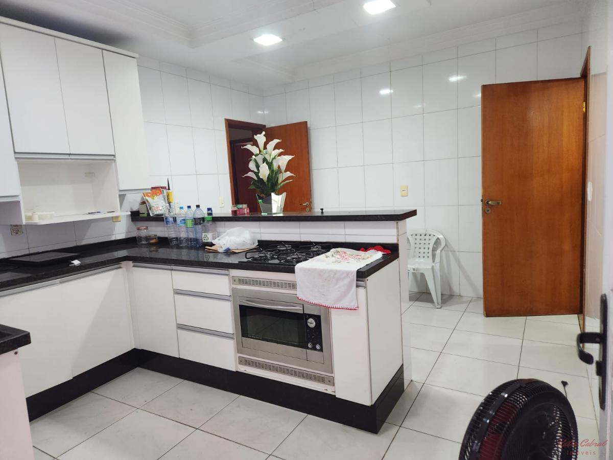 Sobrado à venda com 3 quartos, 310m² - Foto 6