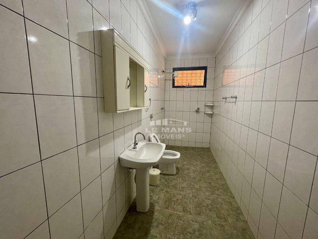 Chácara à venda com 3 quartos, 208m² - Foto 11