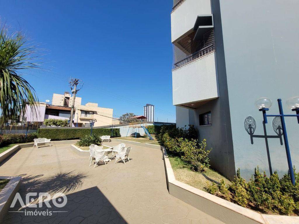 Apartamento à venda com 3 quartos, 105m² - Foto 28