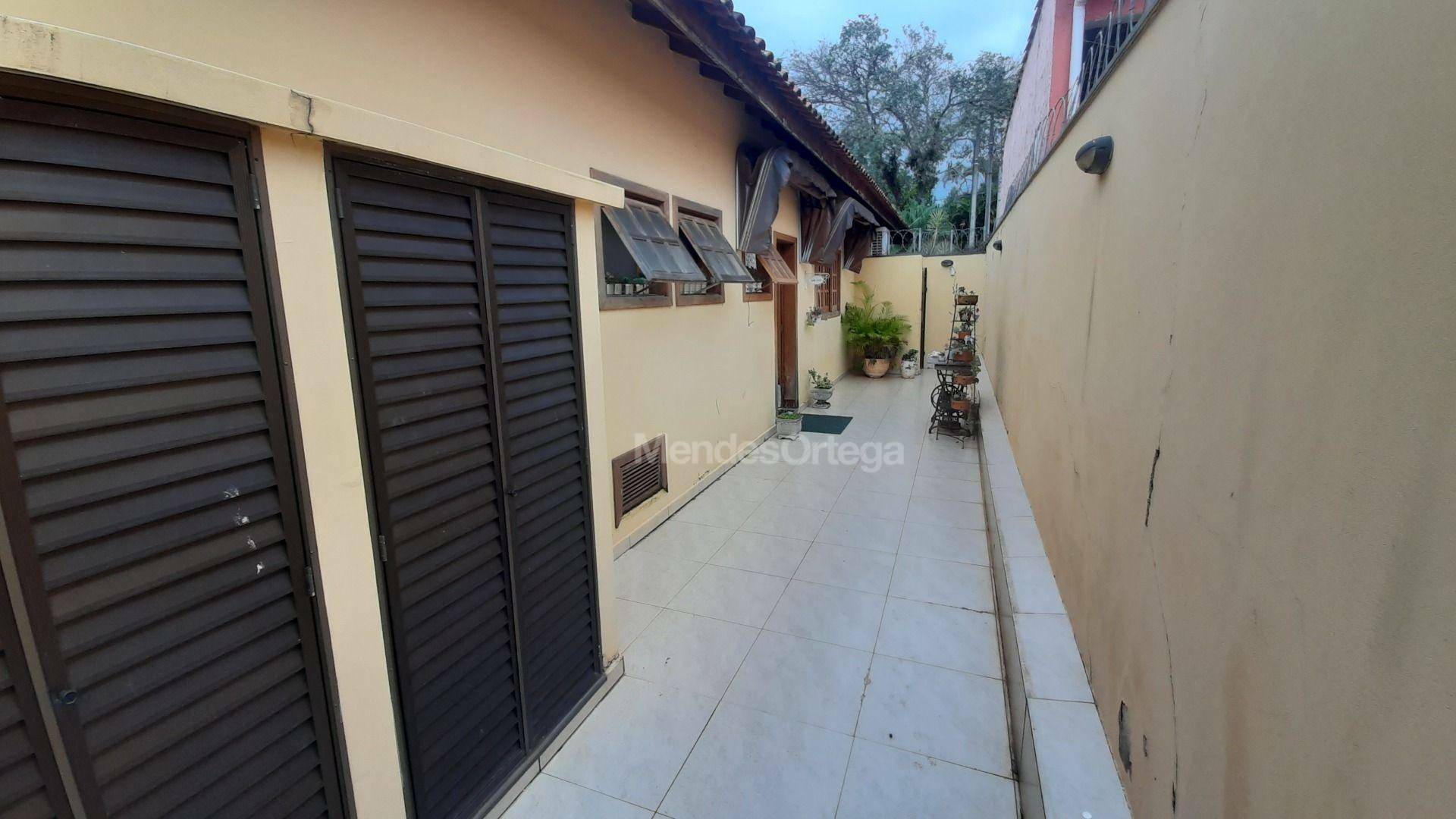 Casa de Condomínio à venda com 4 quartos, 378m² - Foto 19