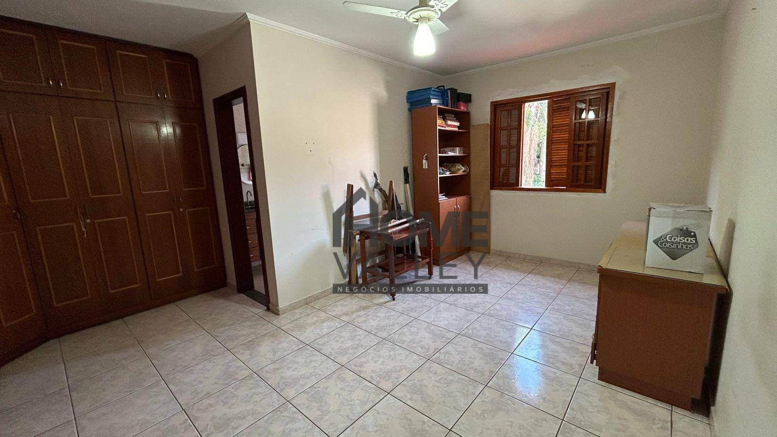 Casa de Condomínio à venda com 3 quartos, 420m² - Foto 30