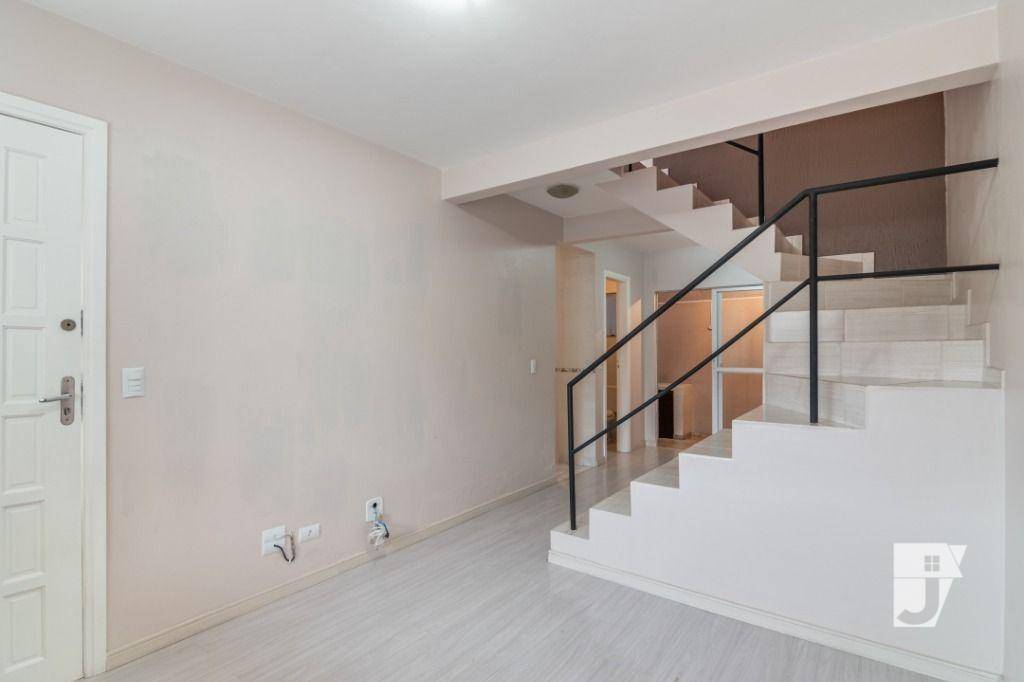 Sobrado à venda com 2 quartos, 65m² - Foto 2