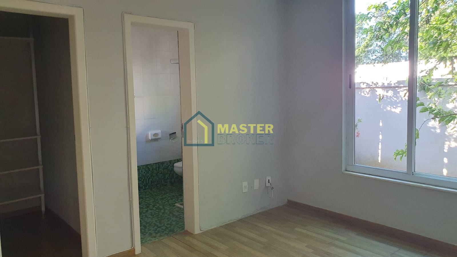 Casa à venda e aluguel com 3 quartos, 300m² - Foto 16