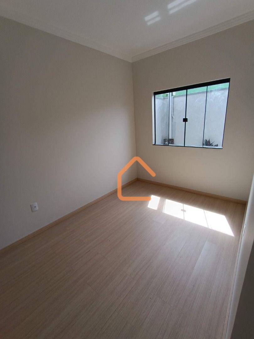 Casa à venda com 3 quartos, 84m² - Foto 6