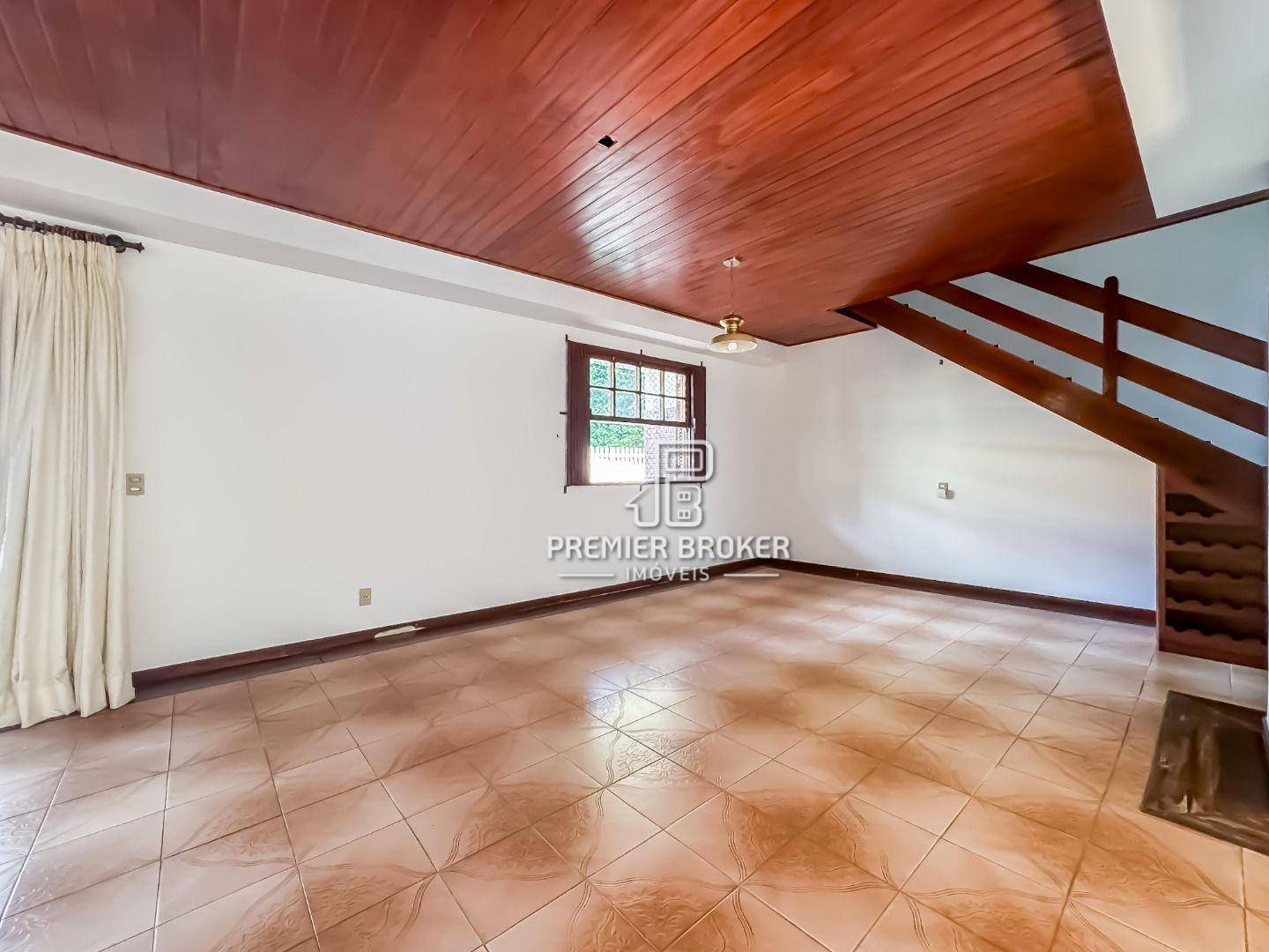 Casa de Condomínio à venda com 4 quartos, 250m² - Foto 8