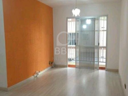 Apartamento à venda com 2 quartos, 70m² - Foto 4