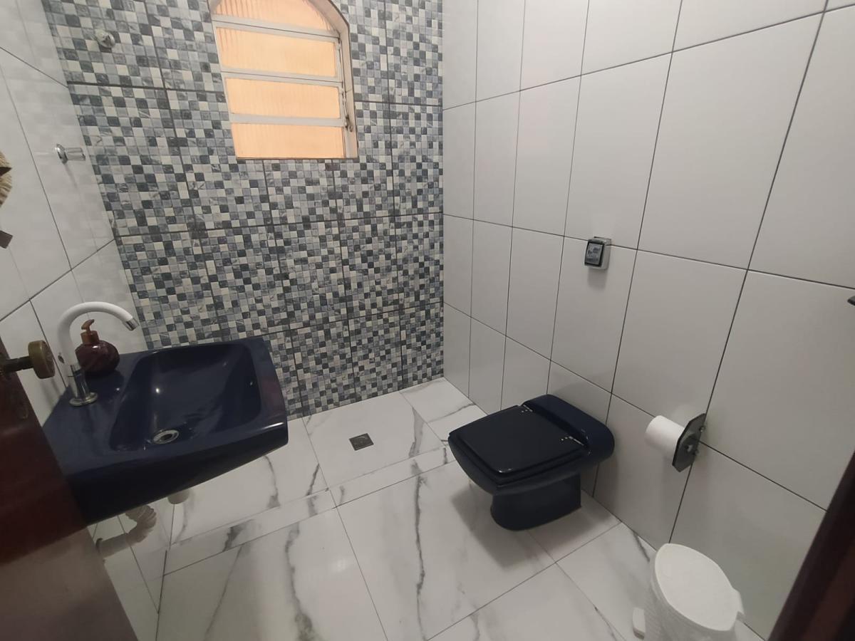 Casa à venda com 3 quartos, 220m² - Foto 7