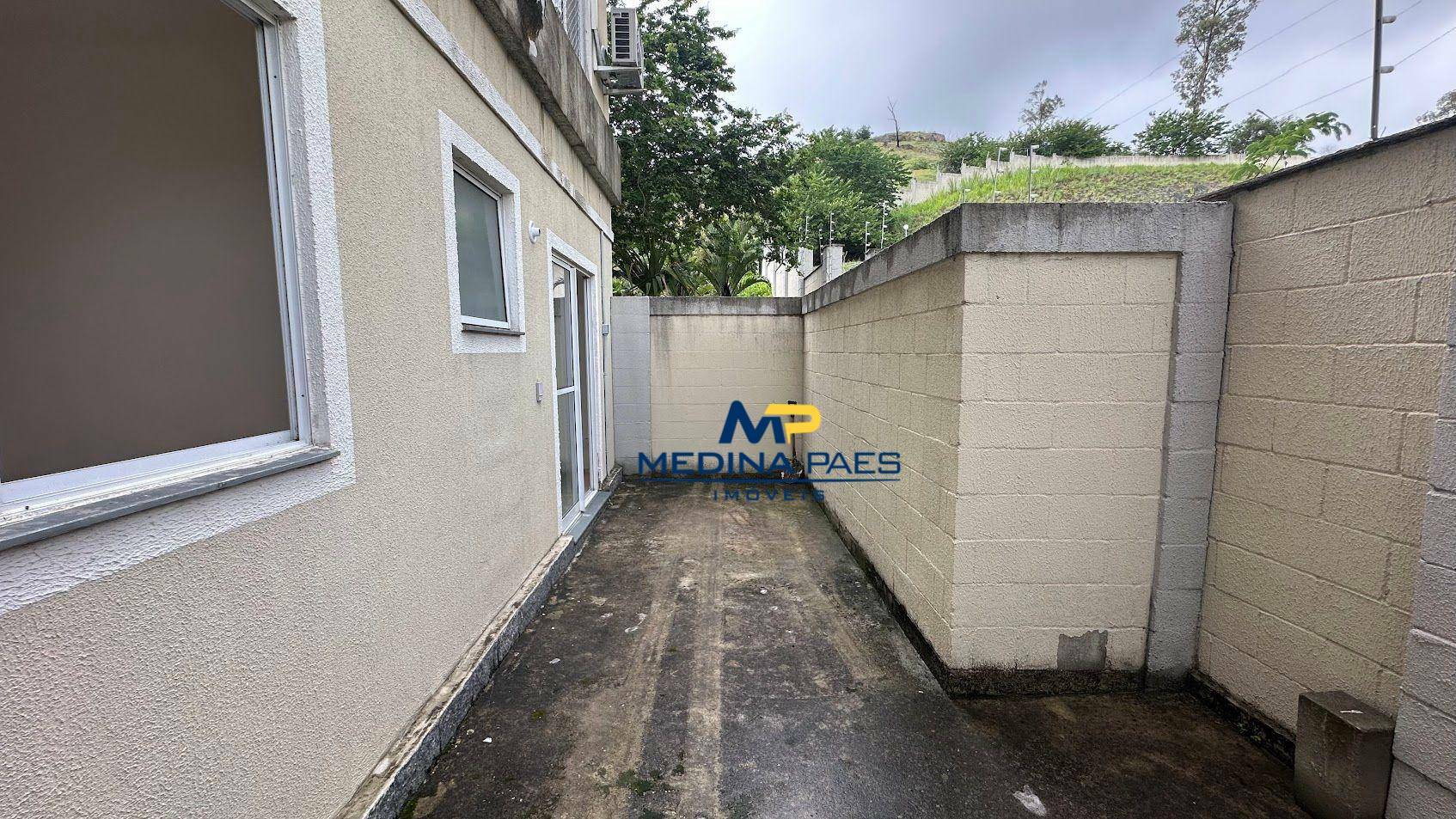 Apartamento à venda com 2 quartos, 72m² - Foto 1